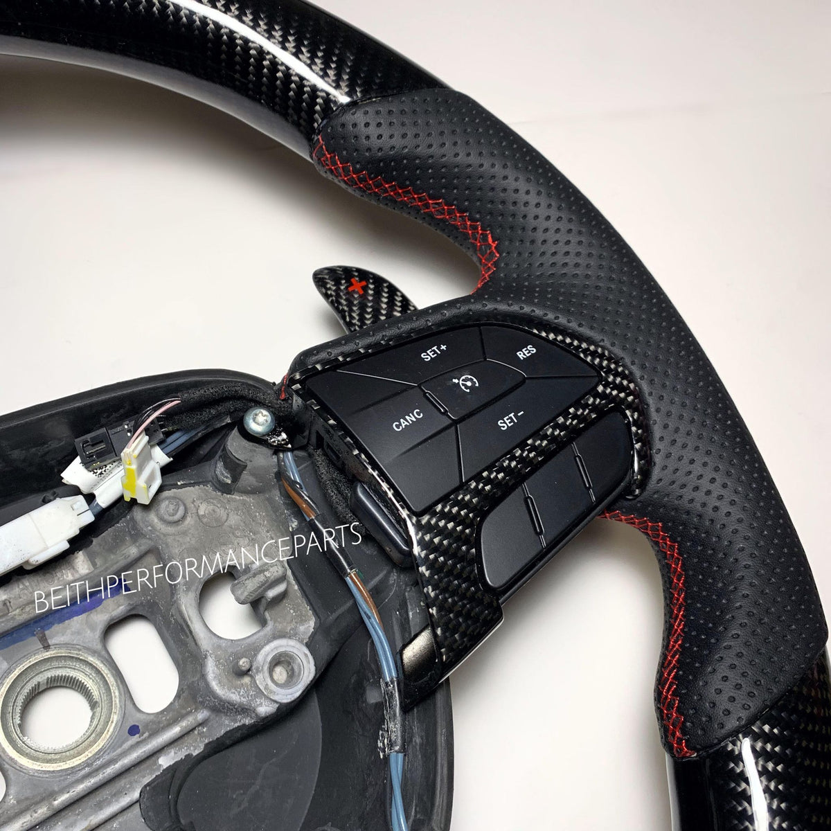2014+ Jeep SRT / Hellcat – Carbon – Red Stitching