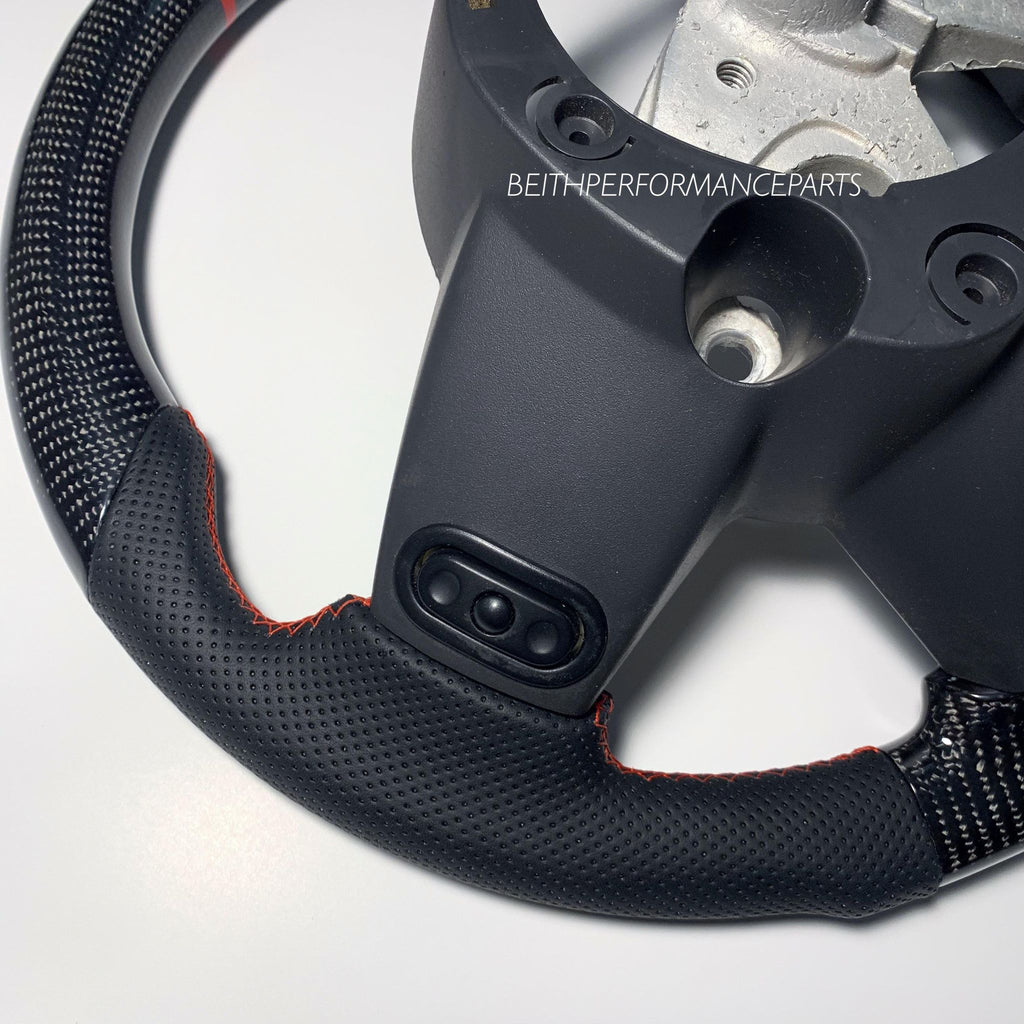 2006-2007 Jeep Grand Cherokee SRT8 – Carbon – Red Stitching