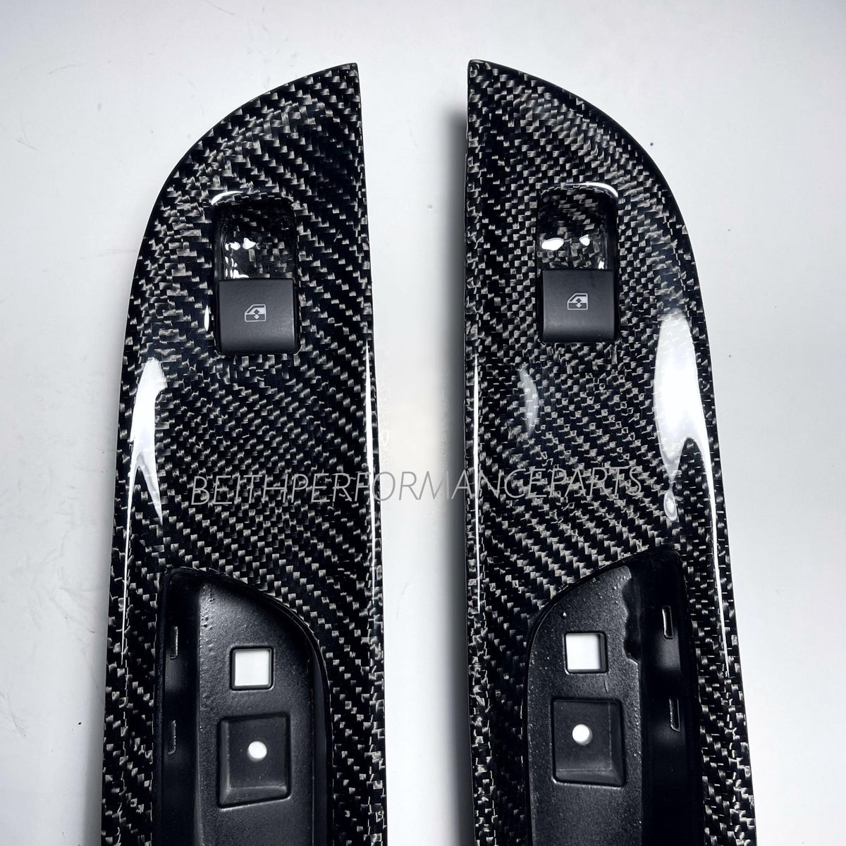 2014-2017 – Chevrolet SS Sedan – Carbon Door Window Switch Panels