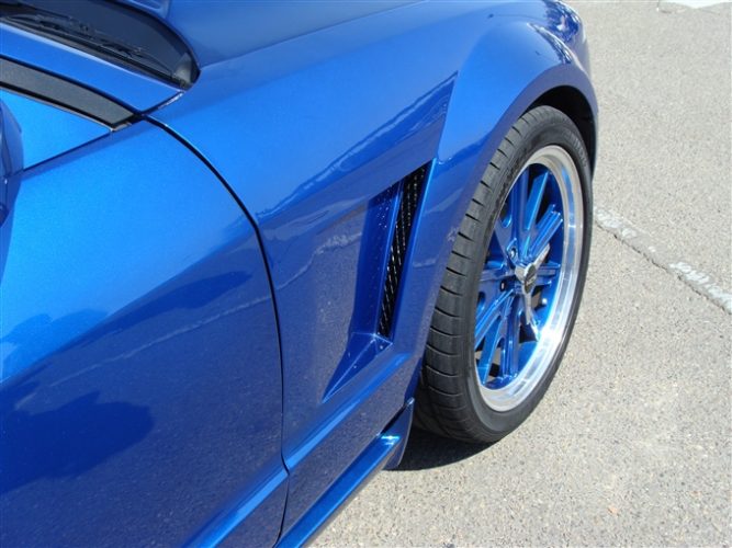 2005-2009 Mustang Fiberglass NX1 Vented Fenders