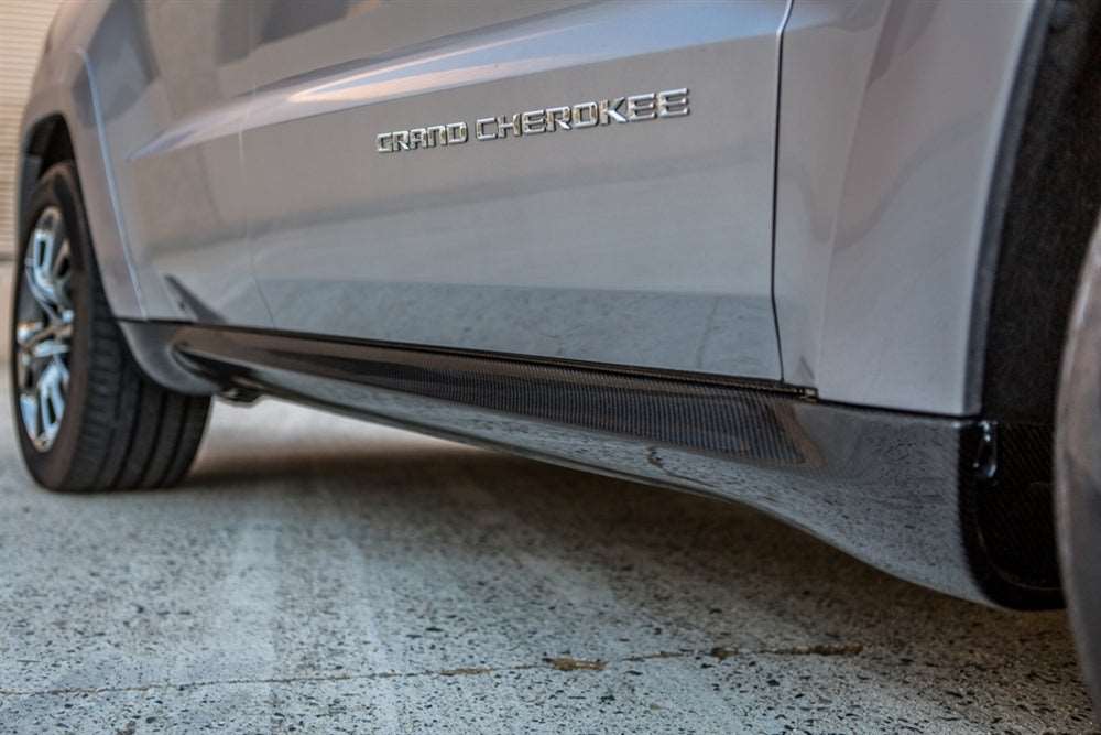 2011-2015 Cherokee XR9 Side Skirts