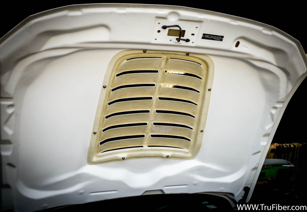 2015-2019 S550 Mustang Fiberglass LG425 Rain Guard
