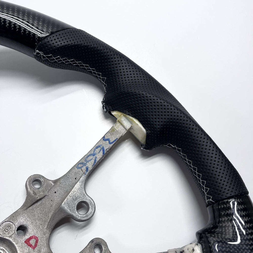 2006-2007 Jeep Grand Cherokee SRT 8 – Carbon – Grey Stitching
