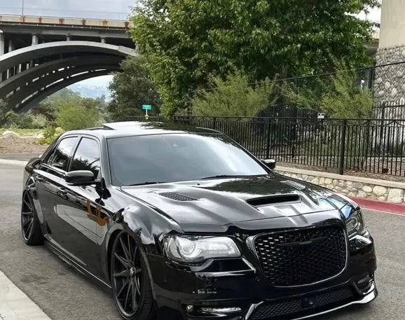11-23 Chrysler 300 redeye V2 hood