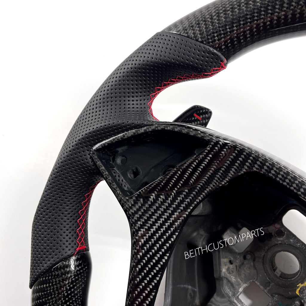2014-2017 – Chevrolet C7 Corvette – Carbon – Red Stitching, Red Stripe