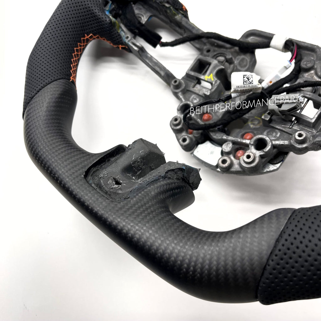 2018+ Ford Mustang – Carbon – Orange Stripe
