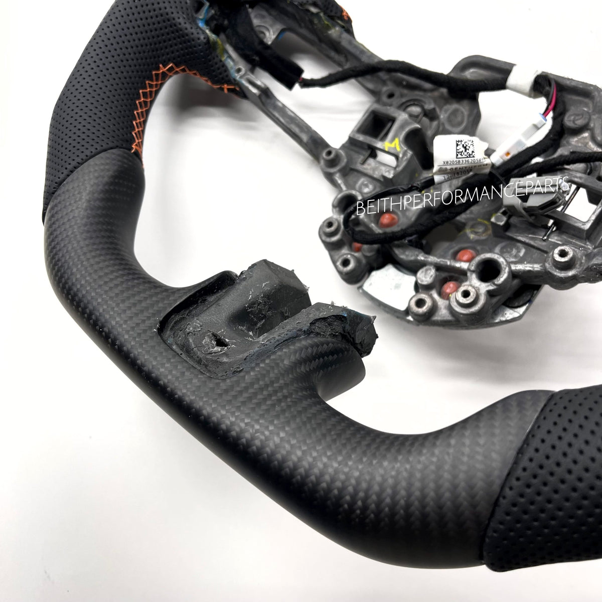 2018+ Ford Mustang – Carbon – Orange Stripe
