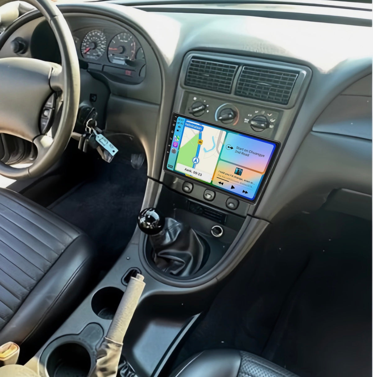 1994-2004 Ford Mustang 10.1" Android Car Stereo - Apple CarPlay & GPS (4GB+64GB)
