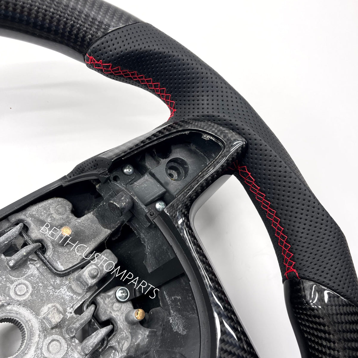 2008-2009 Pontiac G8 – Carbon – Red Stitch, Red Stripe