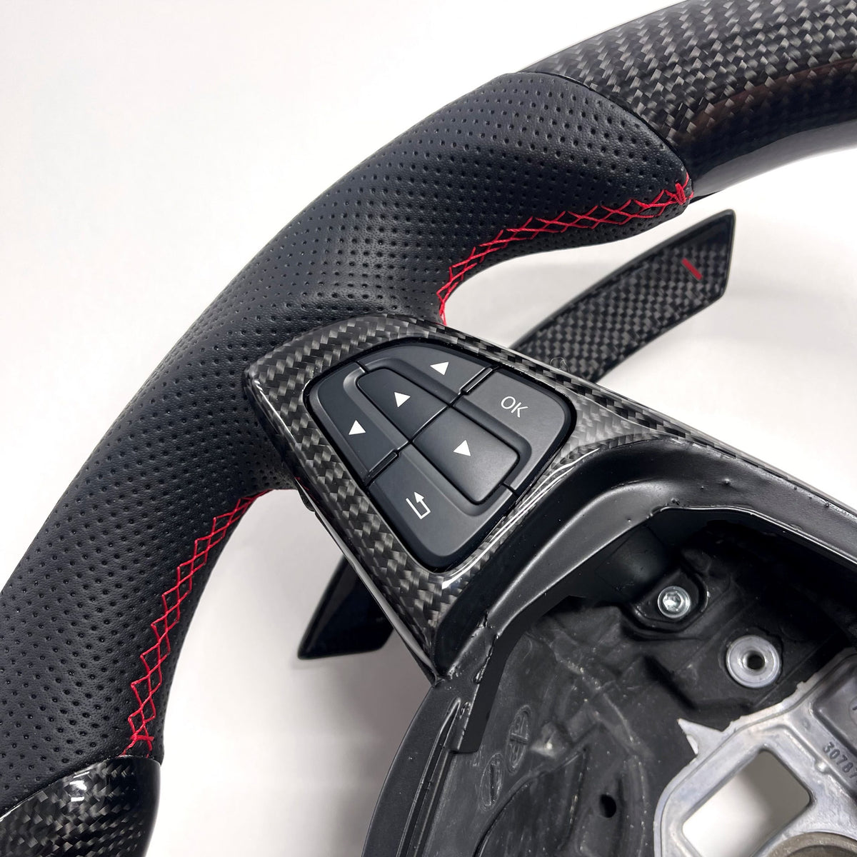 2015-2018 Mercedes W205 GLA GLC AMG GT – Carbon – Red Stitching