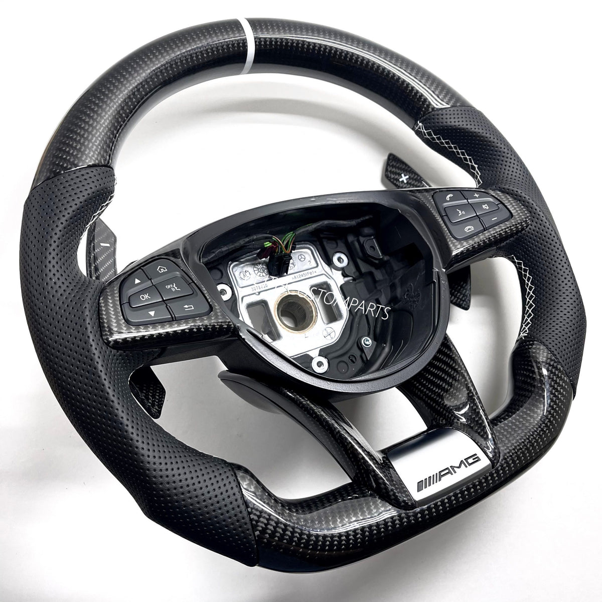 2015-2018 Mercedes – Carbon – White Stitching
