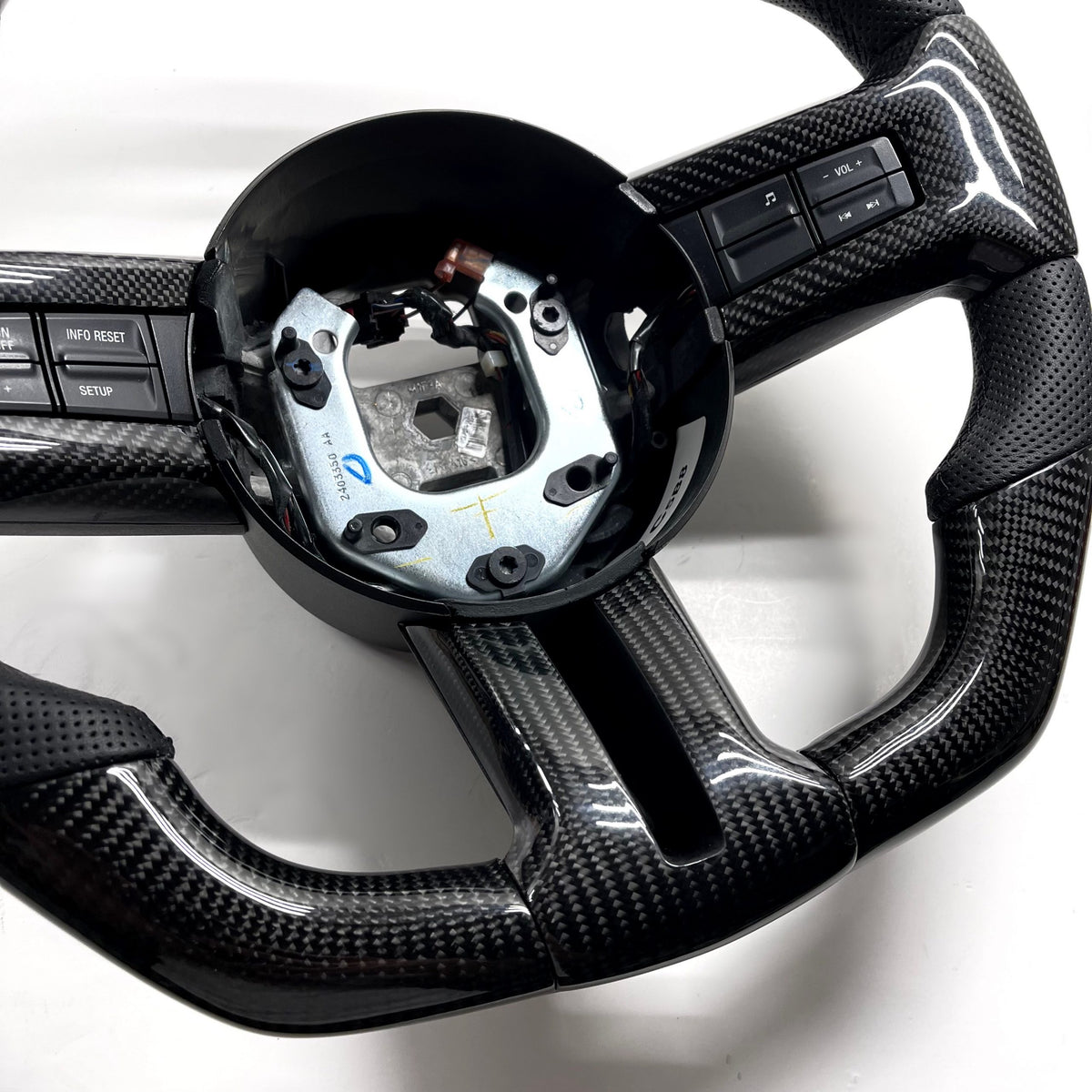2011-2014 Ford Mustang – Carbon – Black Stitching