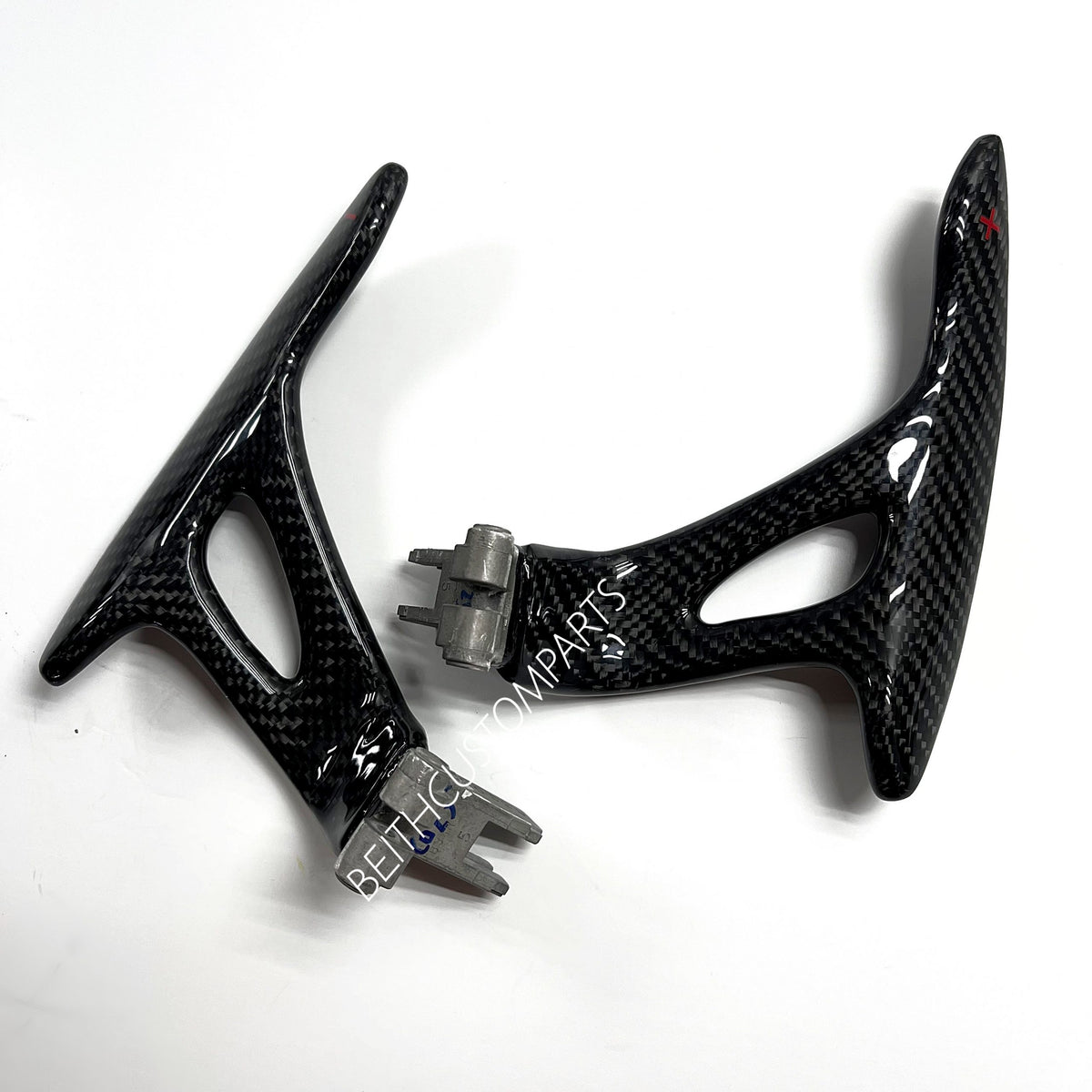 2008-16 Nissan GTR – Carbon – Red Stitching, Red Stripe