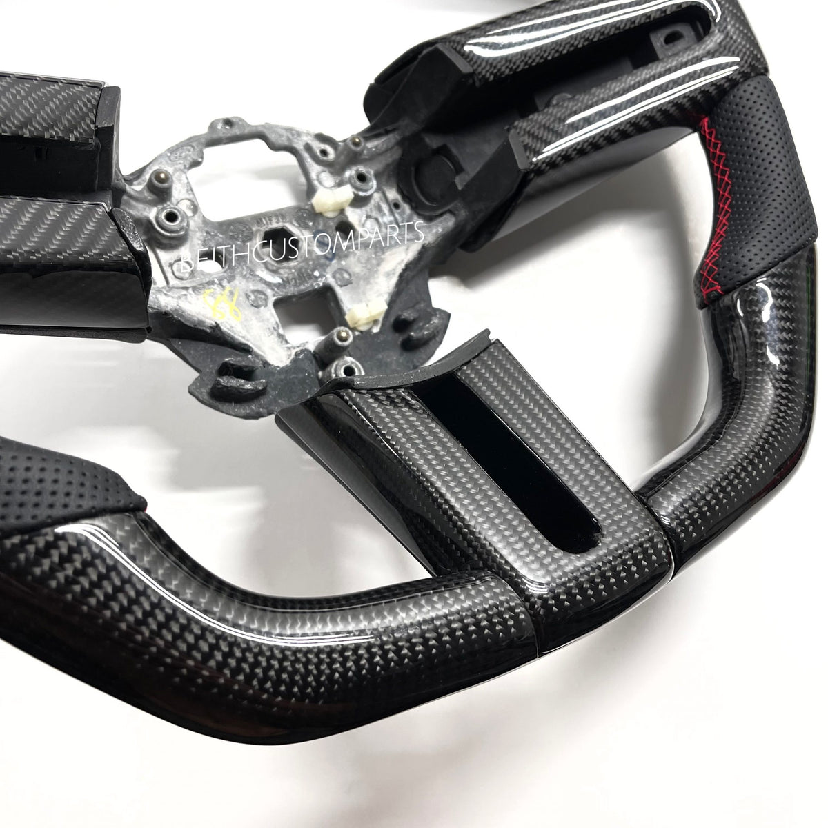 2005-2009 Ford Mustang – Carbon – Red Stitching
