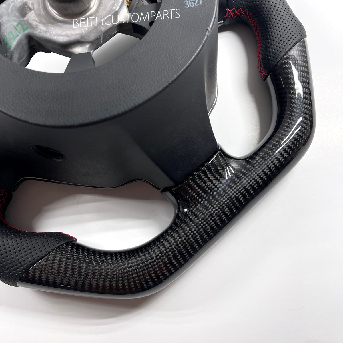 2008-16 Nissan GTR – Carbon – Red Stitching, Red Stripe