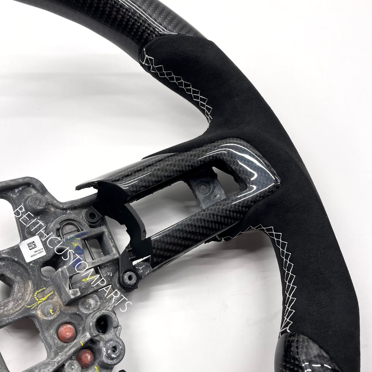 2020+ Mustang GT500 – Carbon – White Stitching