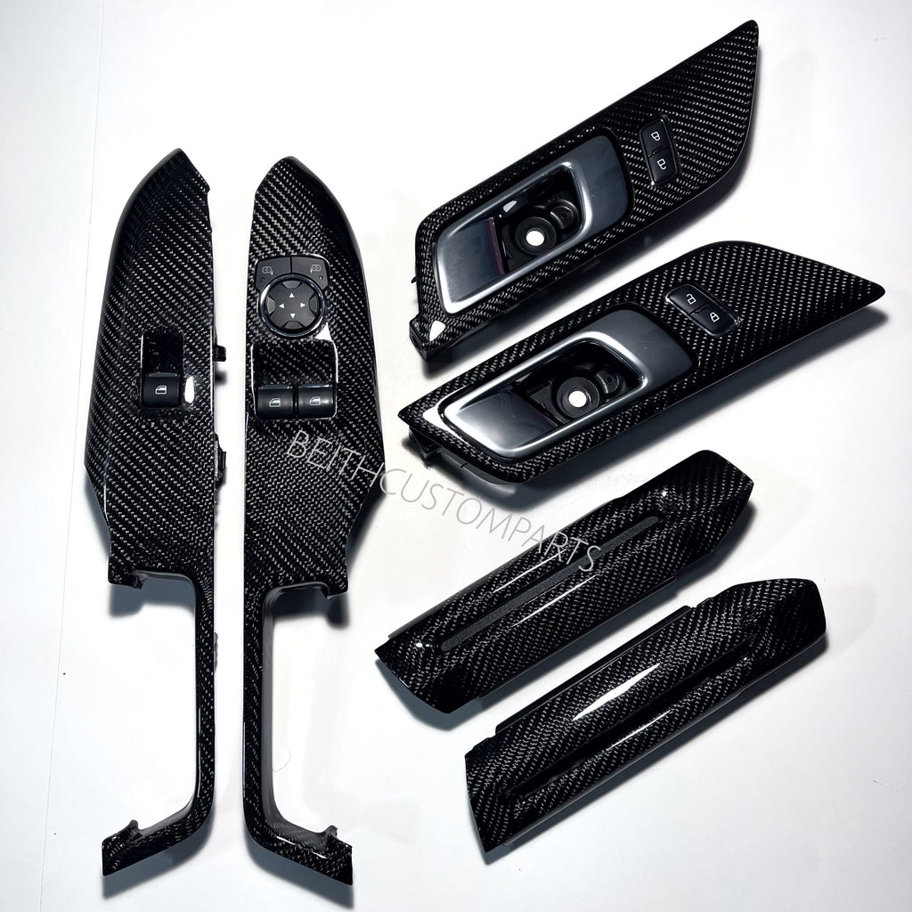2015+ Ford Mustang – Carbon – Door Interior Trim Set