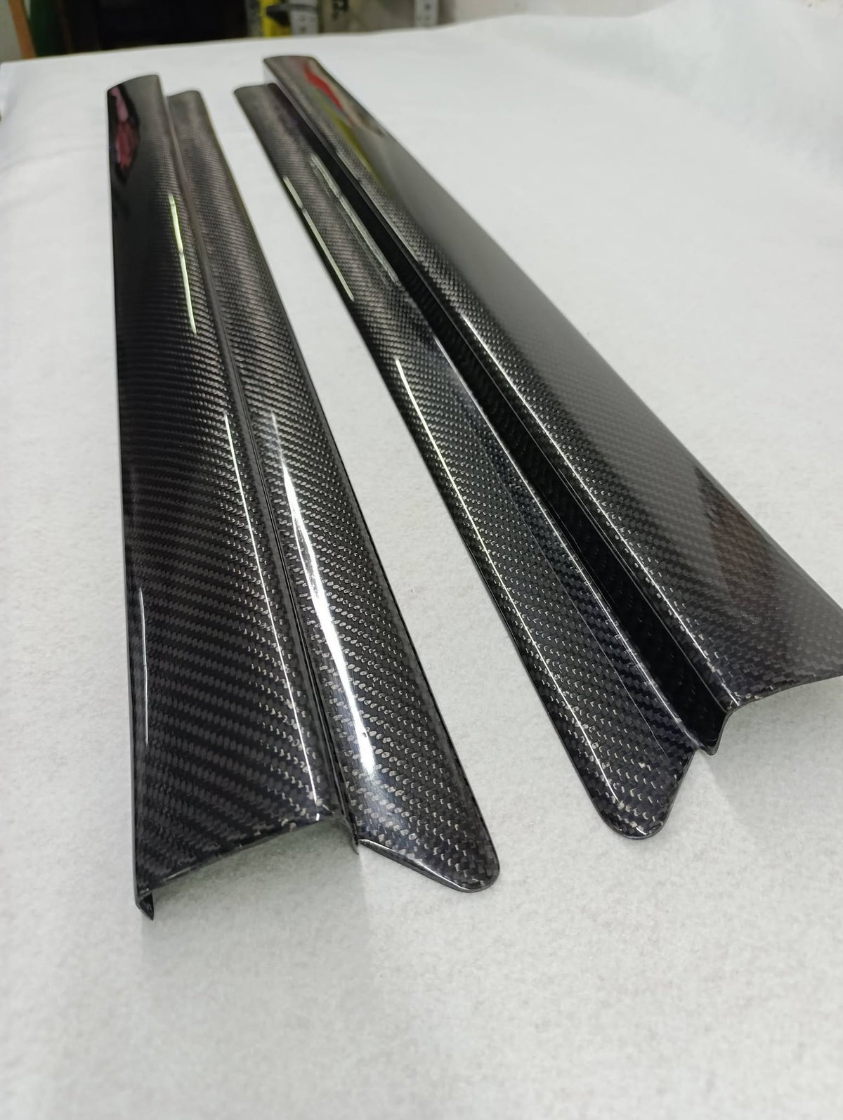 1994-2004 Ford Mustang Real Carbon Fiber One-Piece Door Sills