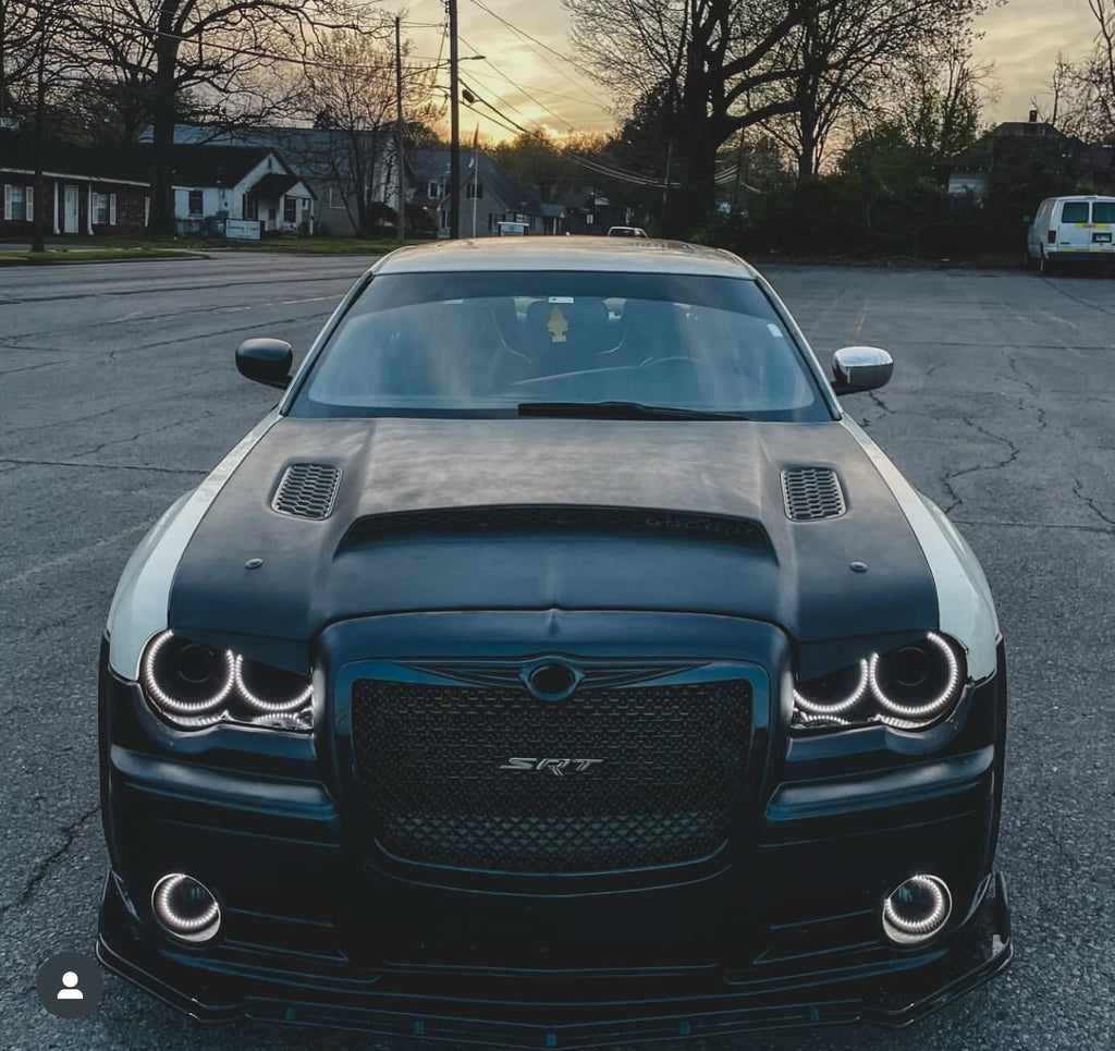 05-10 Chrysler 300 demon V2 style hood