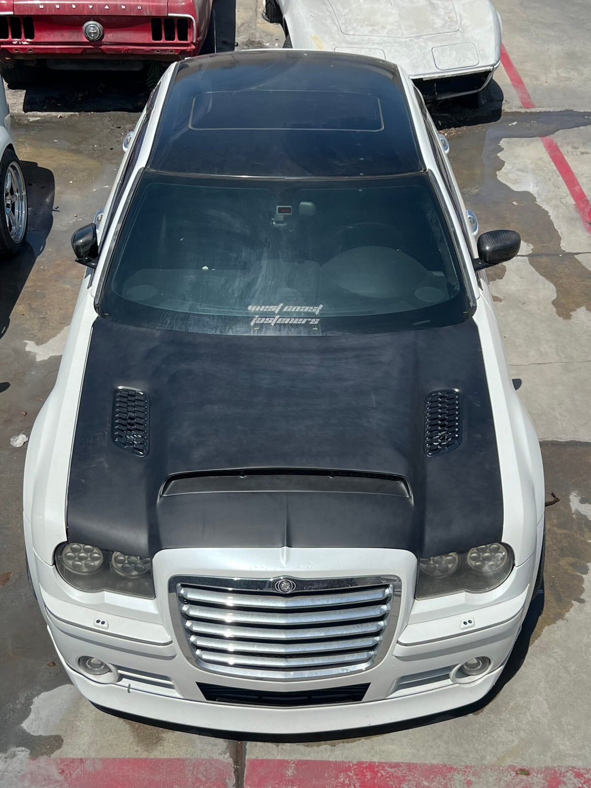 05-10 Chrysler 300 demon V2 style hood