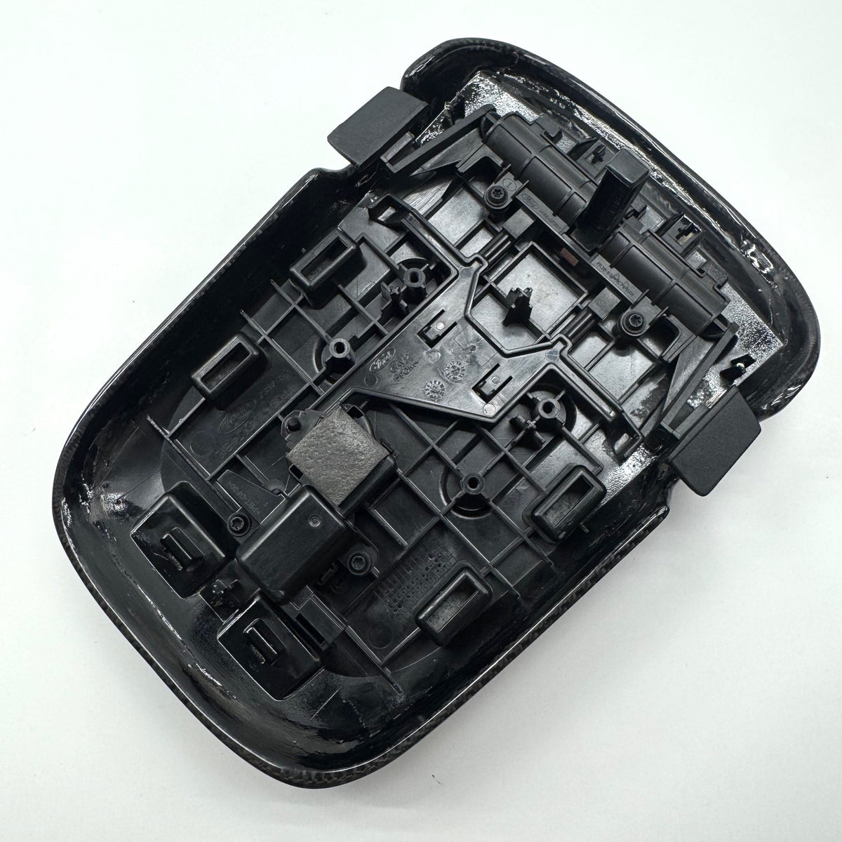 2015+ Ford Mustang – Carbon Center Armrest Lid