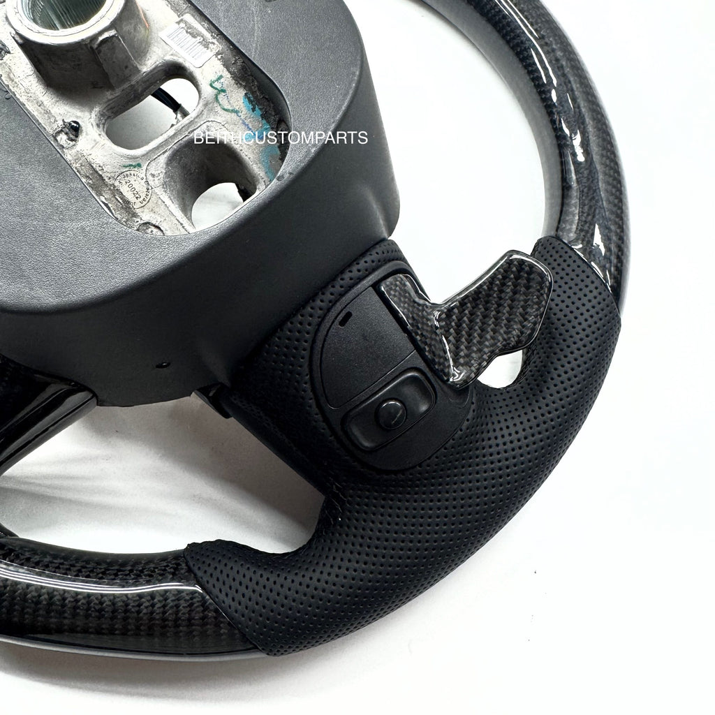2014+ Jeep SRT / 2015+ Hellcat – Carbon – Black Stitching
